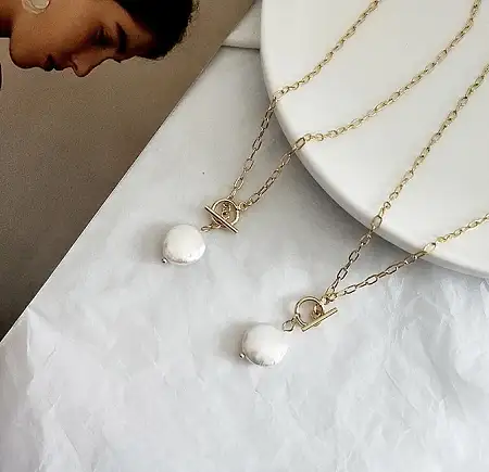 Minimalist Freshwater Pearl Necklace