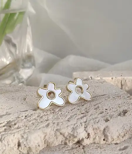 Minimalist Flower Stud Earrings