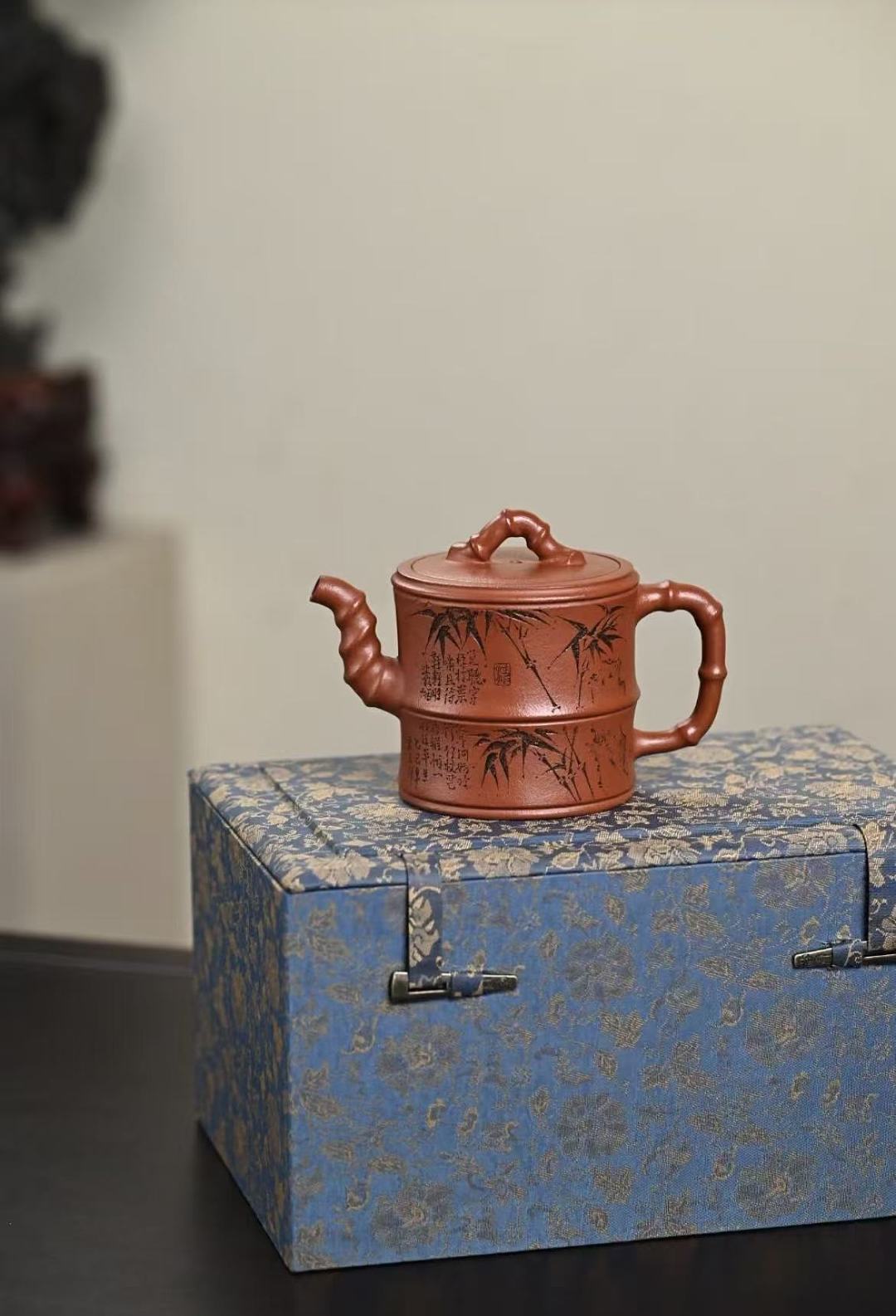 Qing Feng Xu Bei 270ml· YIXING ZiSha Teapot