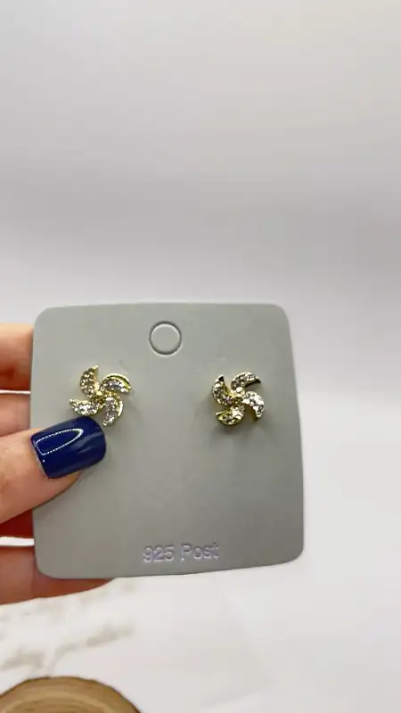 金色风车耳环