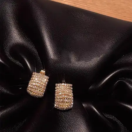 满钻气质耳环高级感超闪精致耳扣简约圆形耳圈耳钉