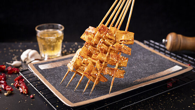 lm_image___2zfov swiper-item-image___2SBSc cover___2hGtr