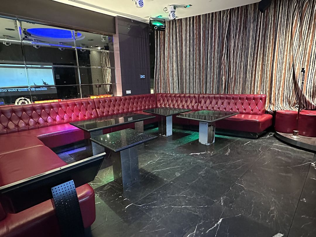 lm_image___2zfov swiper-item-image___2SBSc cover___2hGtr