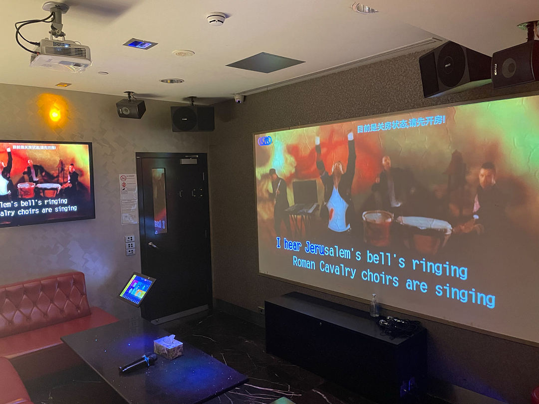 lm_image___2zfov swiper-item-image___2SBSc cover___2hGtr