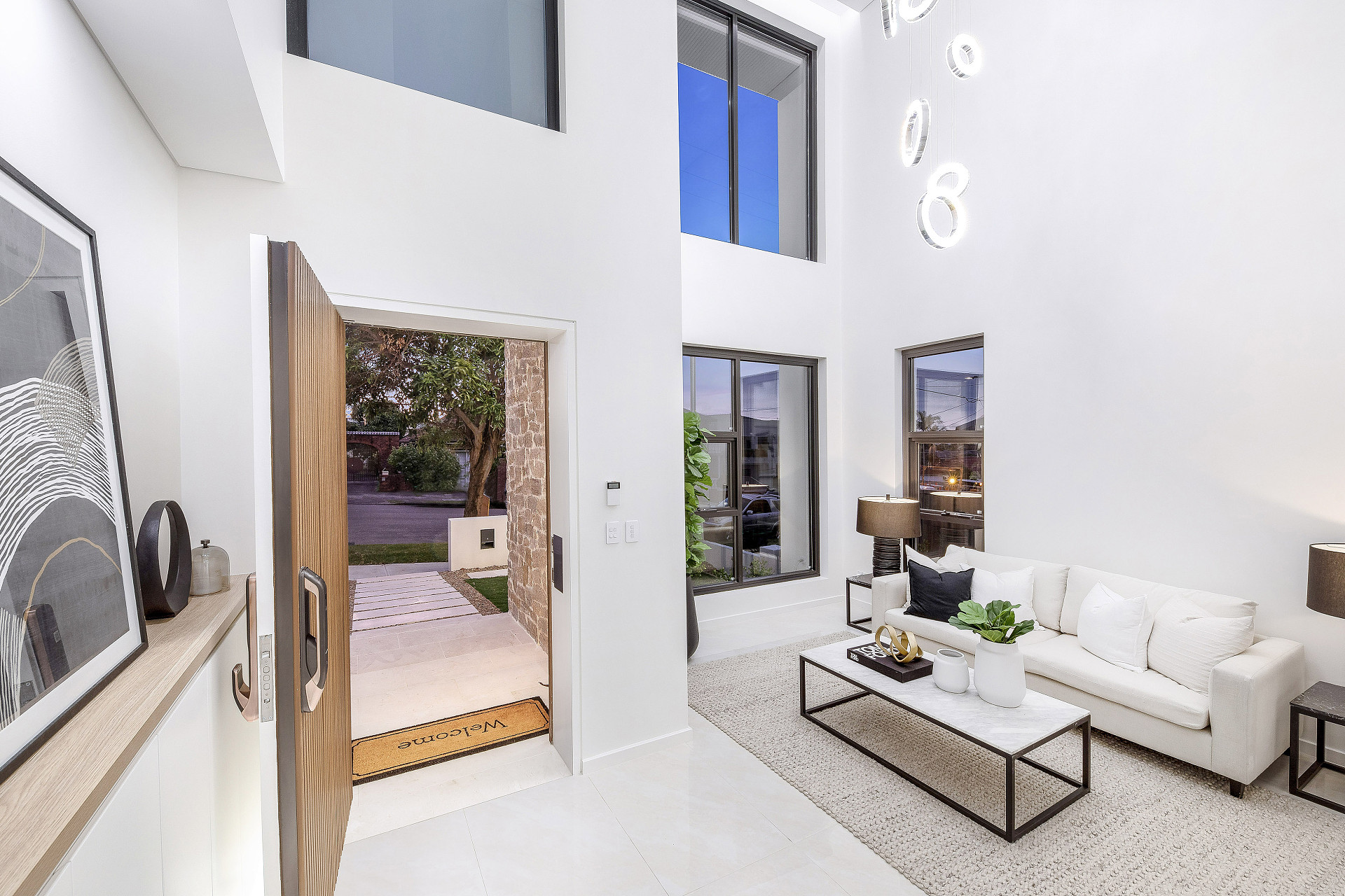 lm_image___2zfov swiper-item-img___1bCLM cover___2hGtr