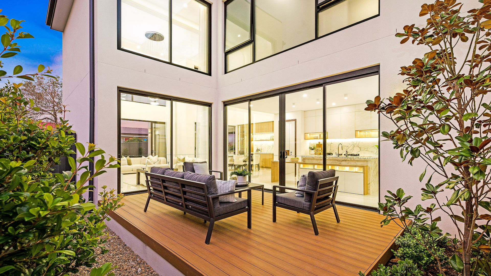 lm_image___2zfov swiper-item-img___1bCLM cover___2hGtr