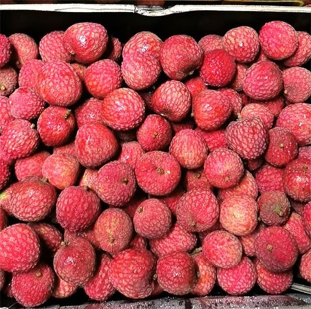 lm_image___2zfov swiper-item-image___2SBSc cover___2hGtr