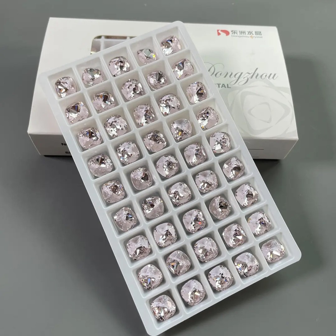 lm_image___2zfov swiper-item-image___2SBSc cover___2hGtr