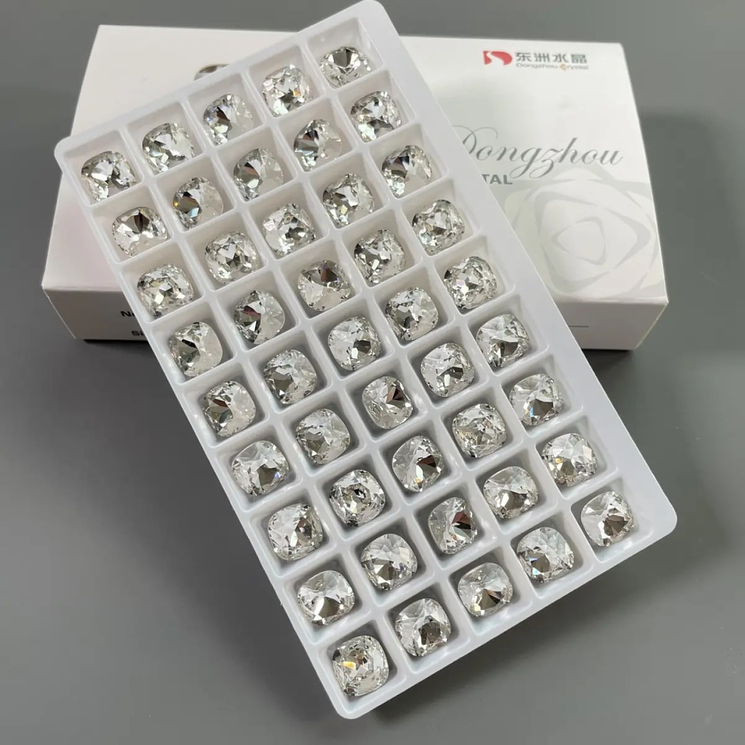 lm_image___2zfov swiper-item-image___2SBSc cover___2hGtr