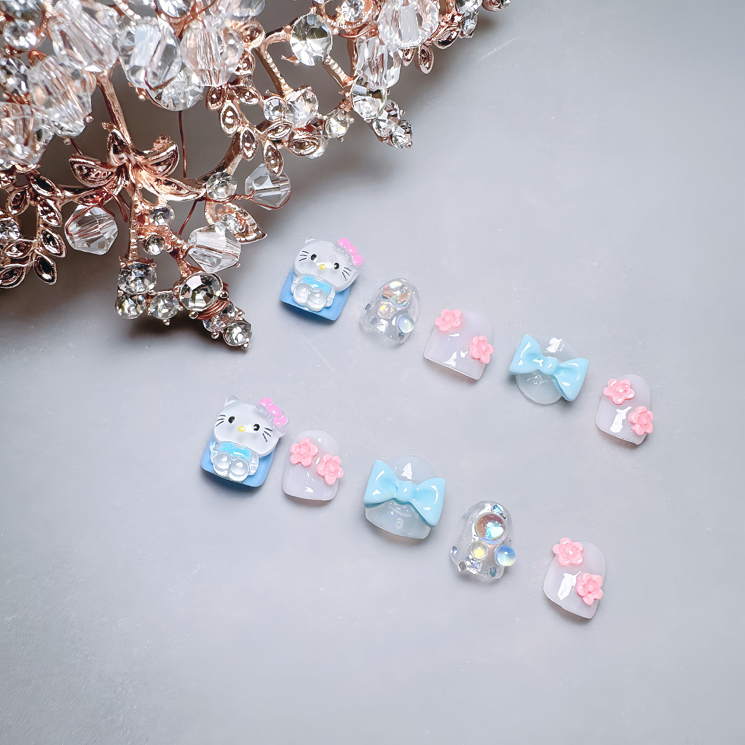 Blue Kitty (kids' nails)