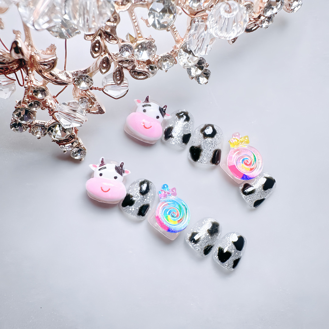 Dairy cow (kids' nails)