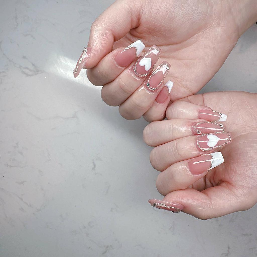 fit-beauty-brisbane-customer-nailart-work-display