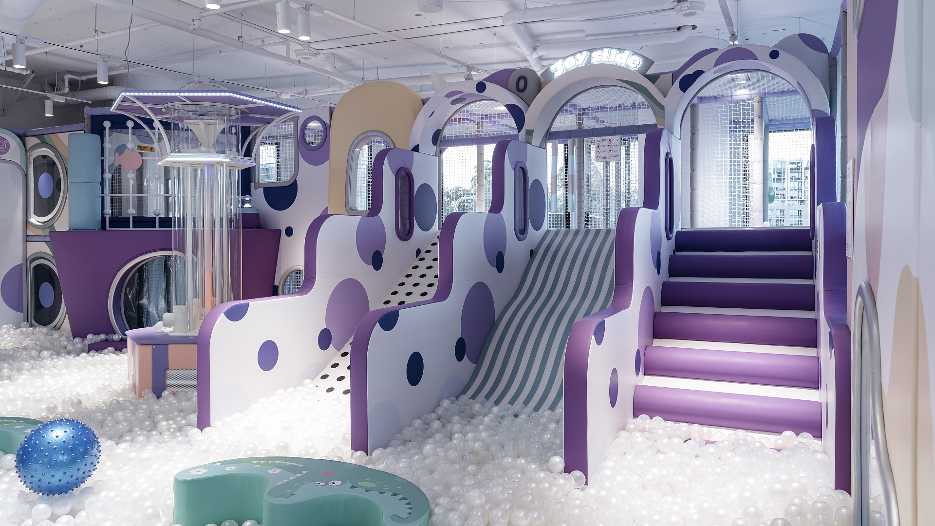 lm_image___2zfov cover___2hGtr lm_image___2zfov cover___2hGtr