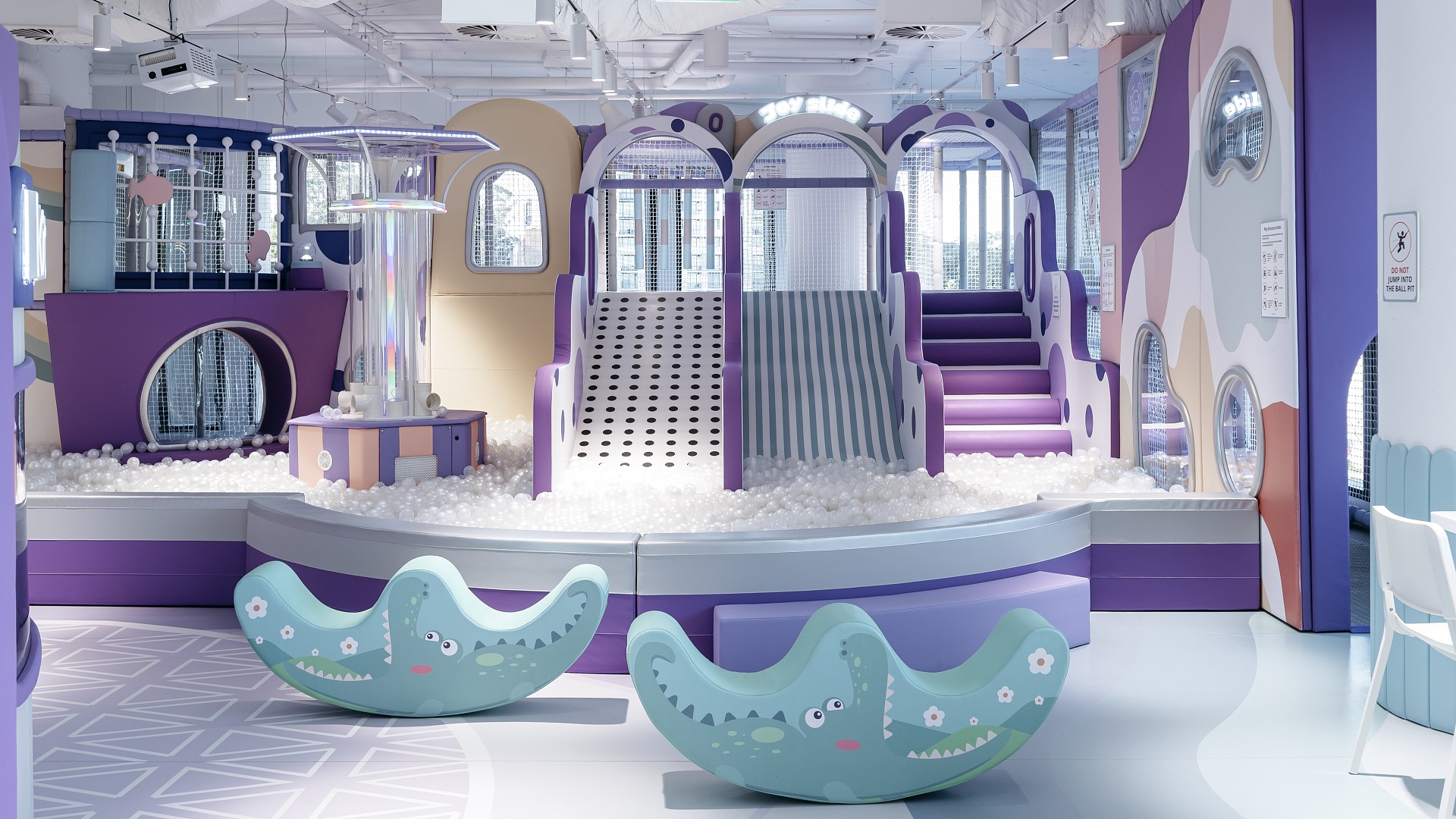 lm_image___2zfov  cover___2hGtr