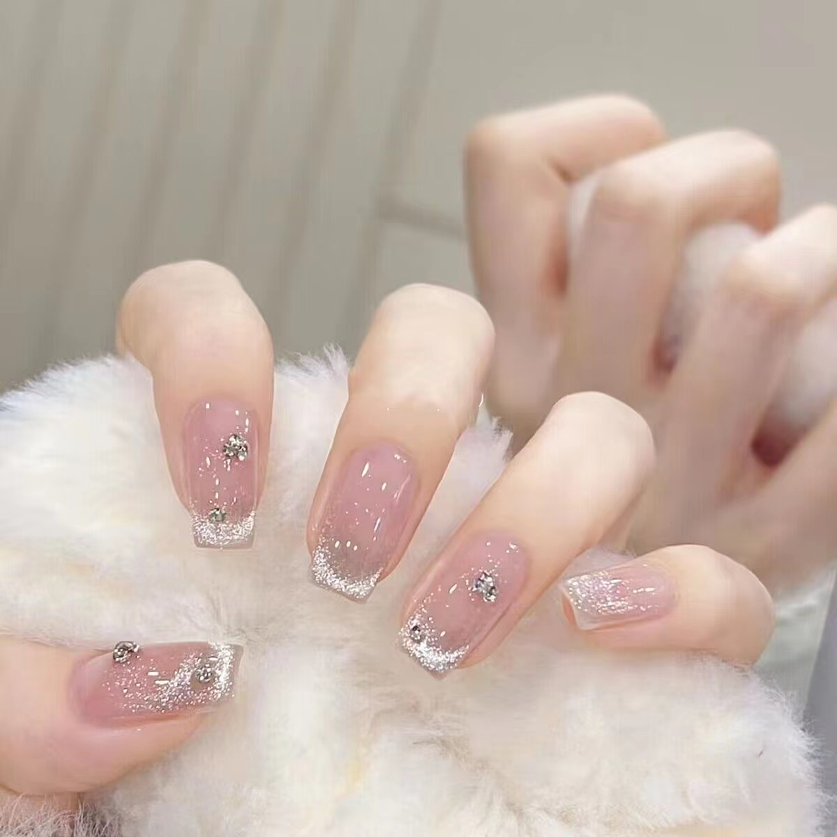 lm_image___2zfov swiper-item-img___1bCLM cover___2hGtr