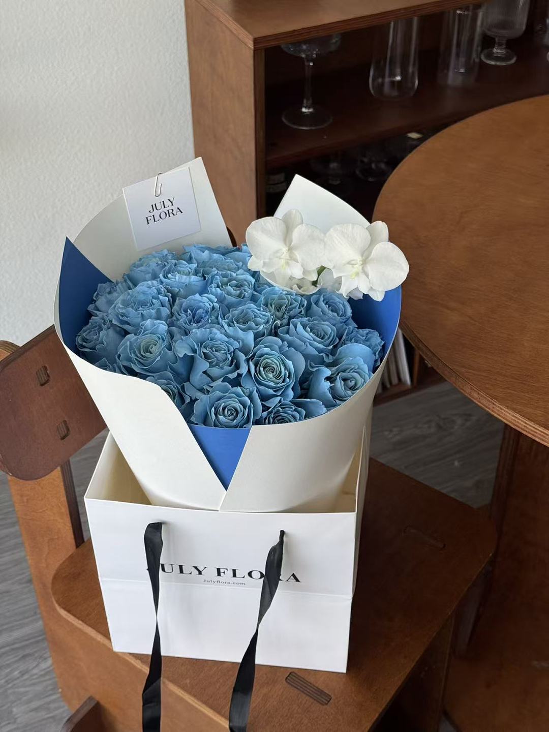 lm_image___2zfov swiper-item-image___2SBSc cover___2hGtr