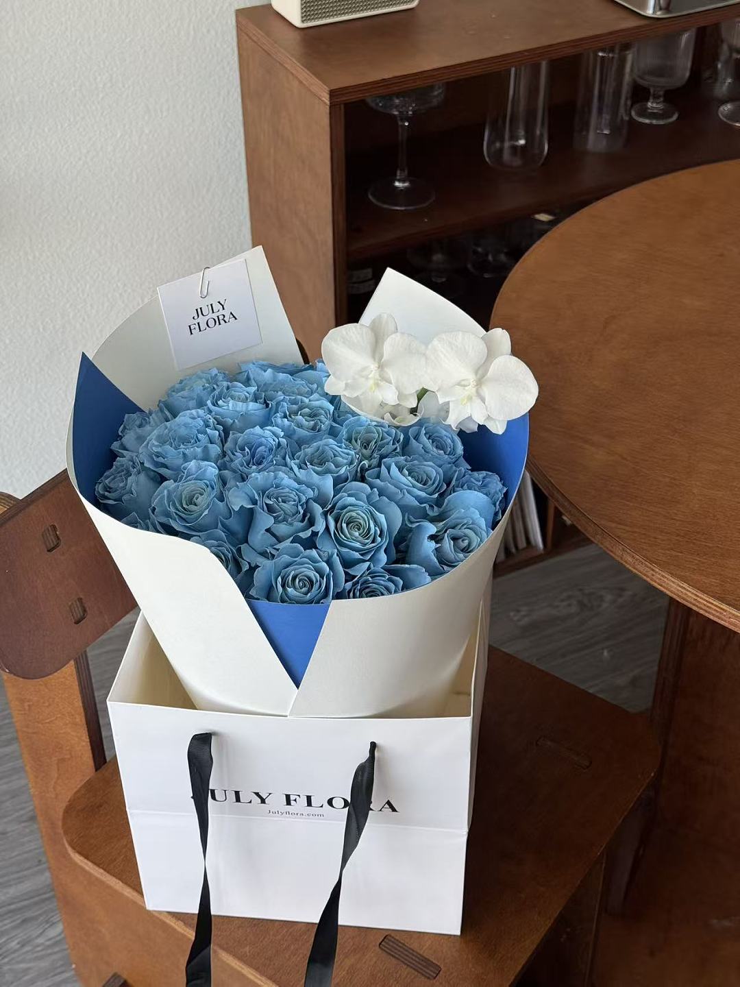 lm_image___2zfov swiper-item-image___2SBSc cover___2hGtr