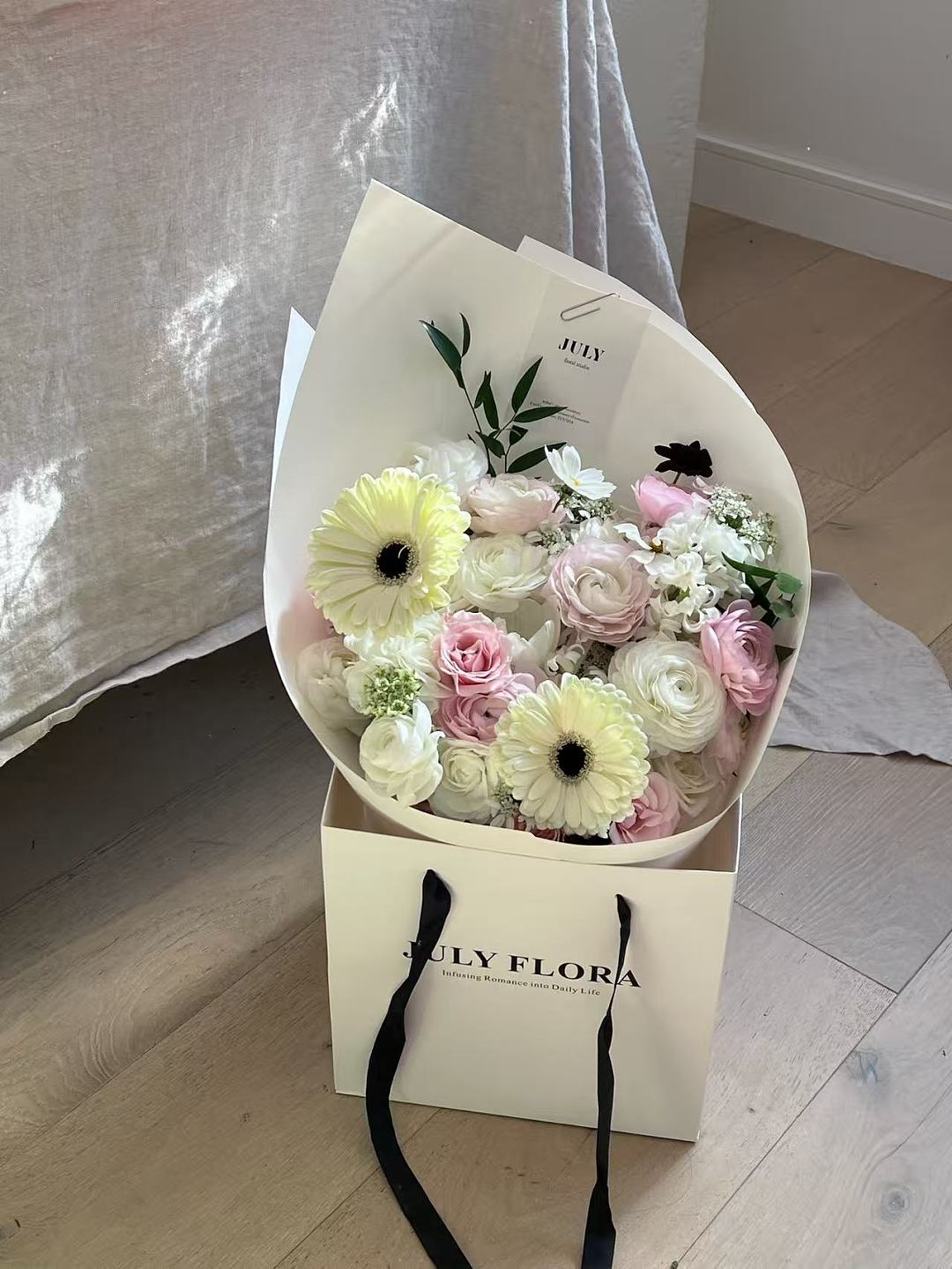 lm_image___2zfov swiper-item-image___2SBSc cover___2hGtr