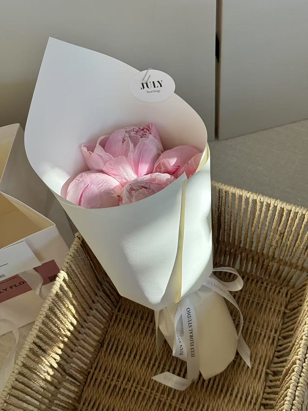 4 Pink Peonies