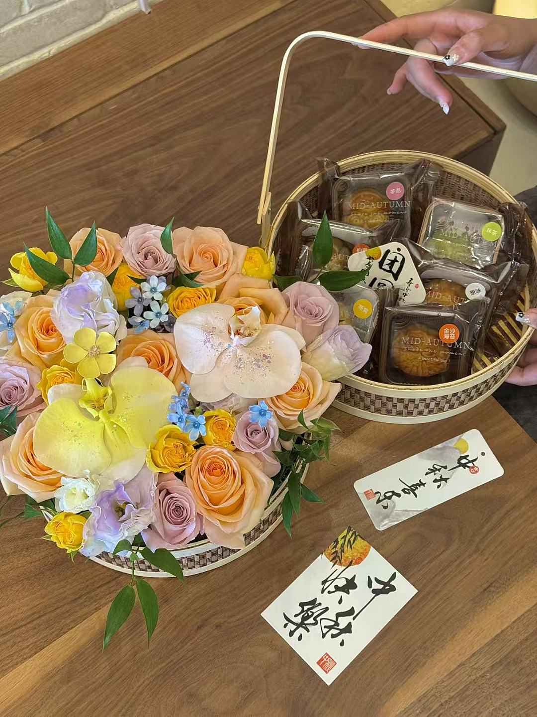 Mid-Autumn Festival Flower Basket with Mooncakes