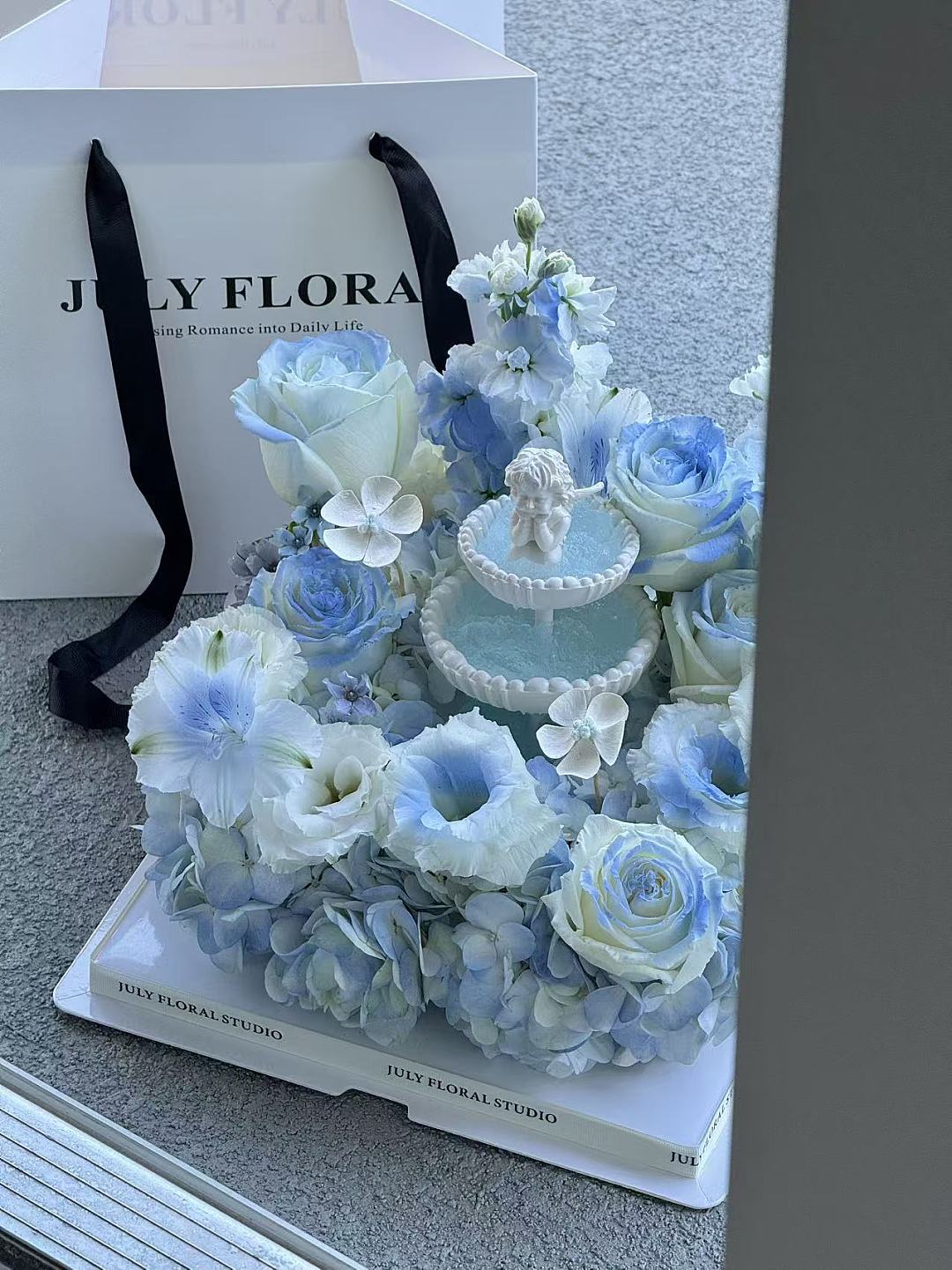 lm_image___2zfov swiper-item-image___2SBSc cover___2hGtr