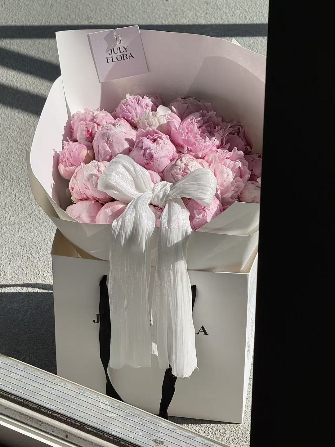 lm_image___2zfov swiper-item-image___2SBSc cover___2hGtr