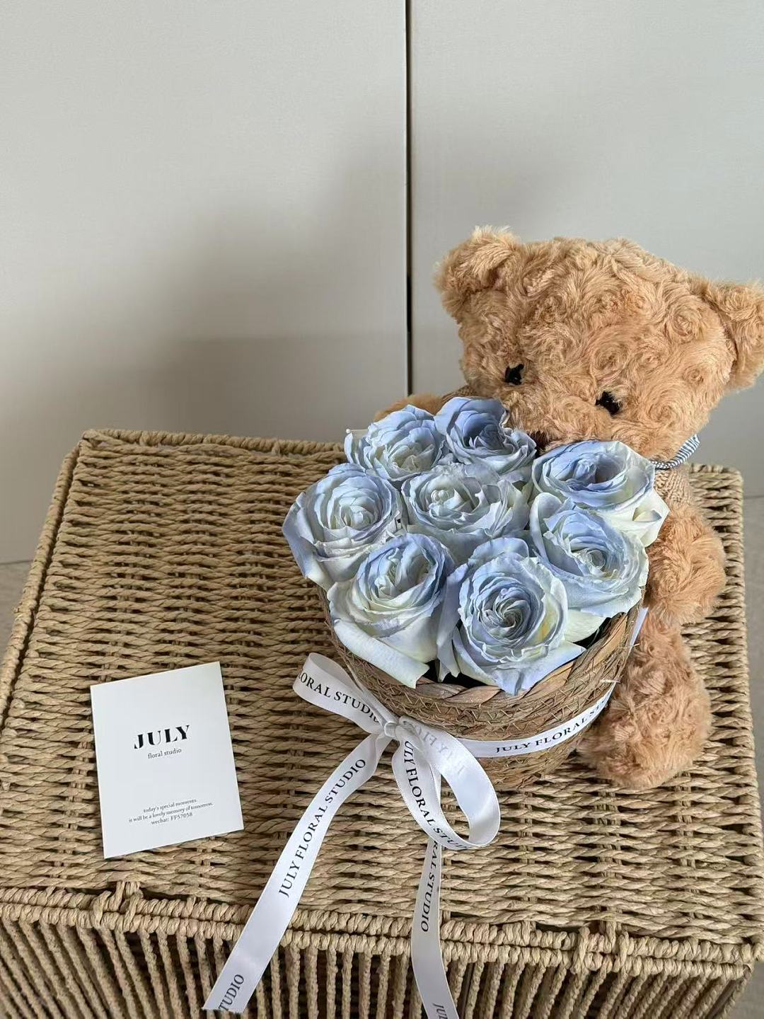 Small Blue Hugging Bear Rose Basket