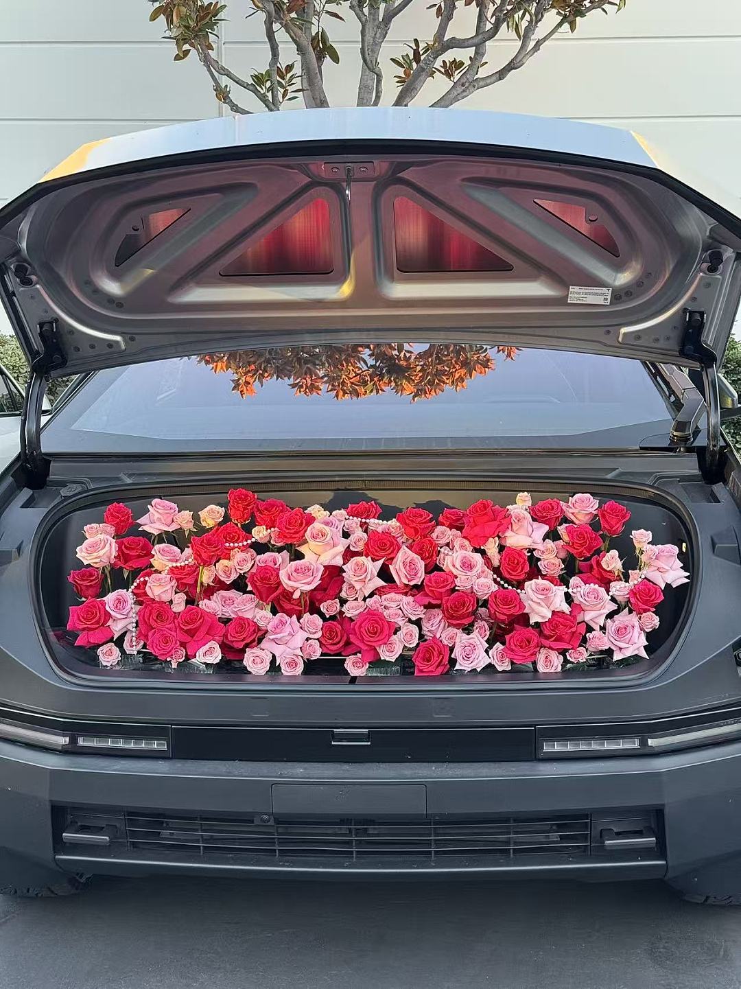 lm_image___2zfov swiper-item-image___2SBSc cover___2hGtr