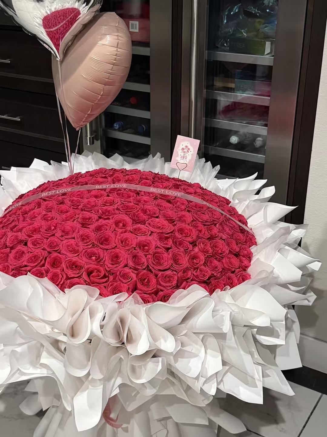 lm_image___2zfov swiper-item-image___2SBSc cover___2hGtr