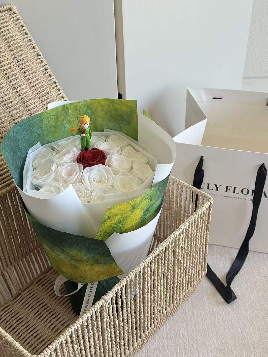 lm_image___2zfov swiper-item-image___2SBSc cover___2hGtr