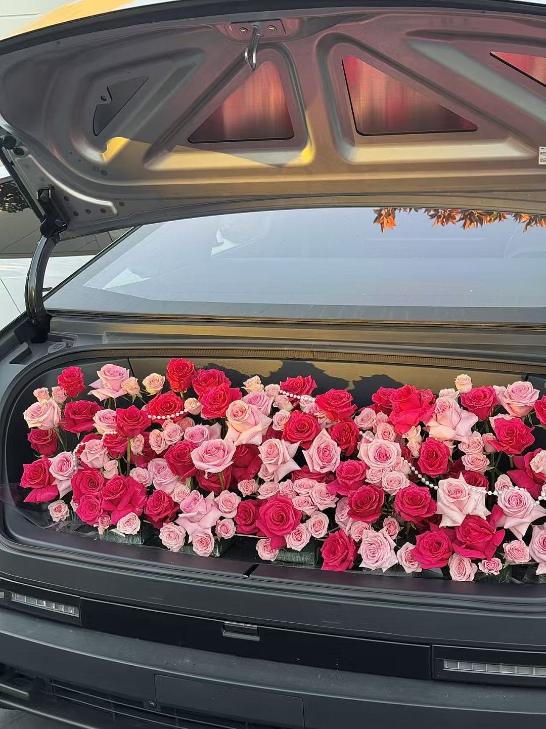 lm_image___2zfov swiper-item-image___2SBSc cover___2hGtr