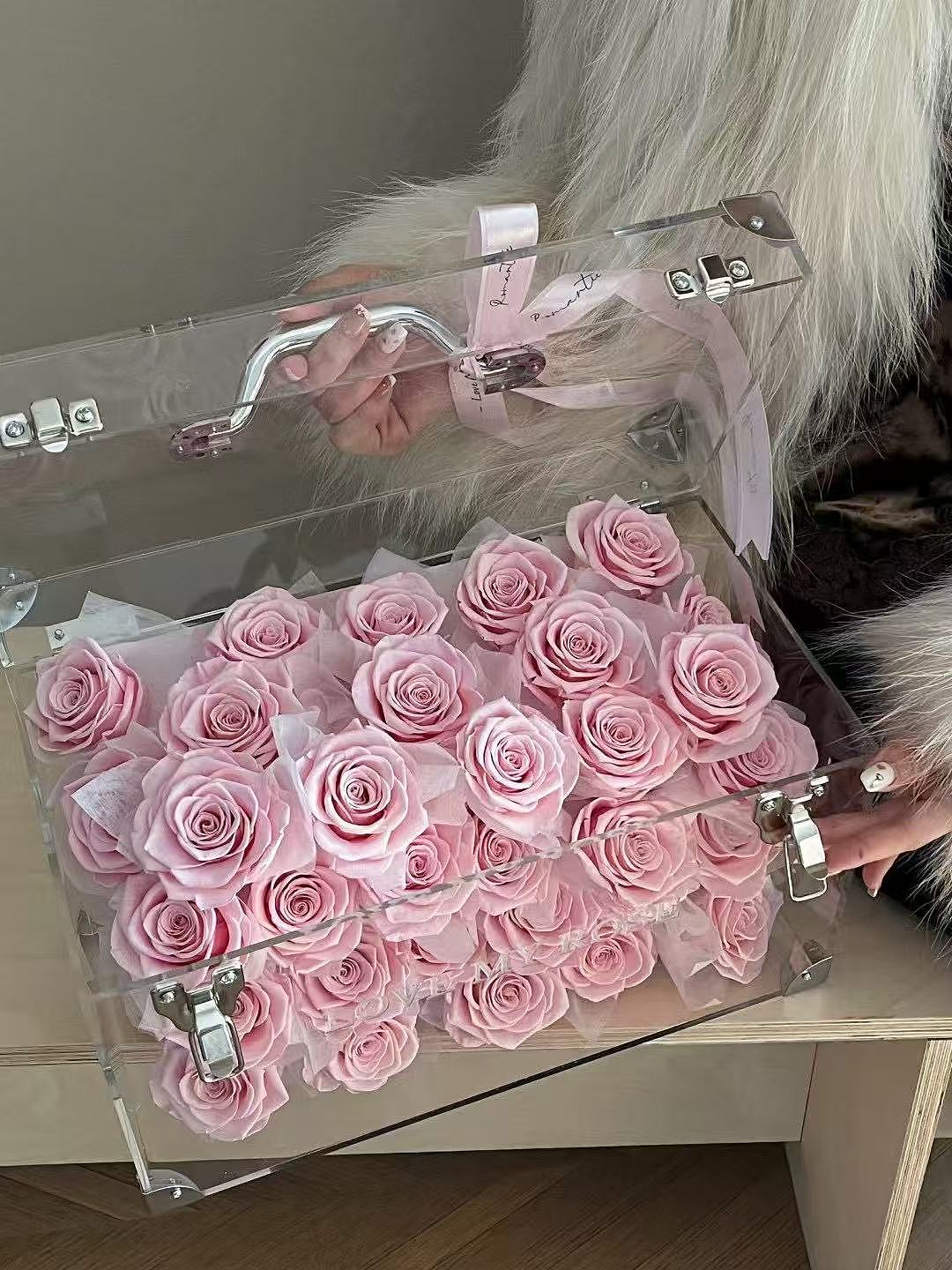 33 Preserved Rose Box (Pink)
