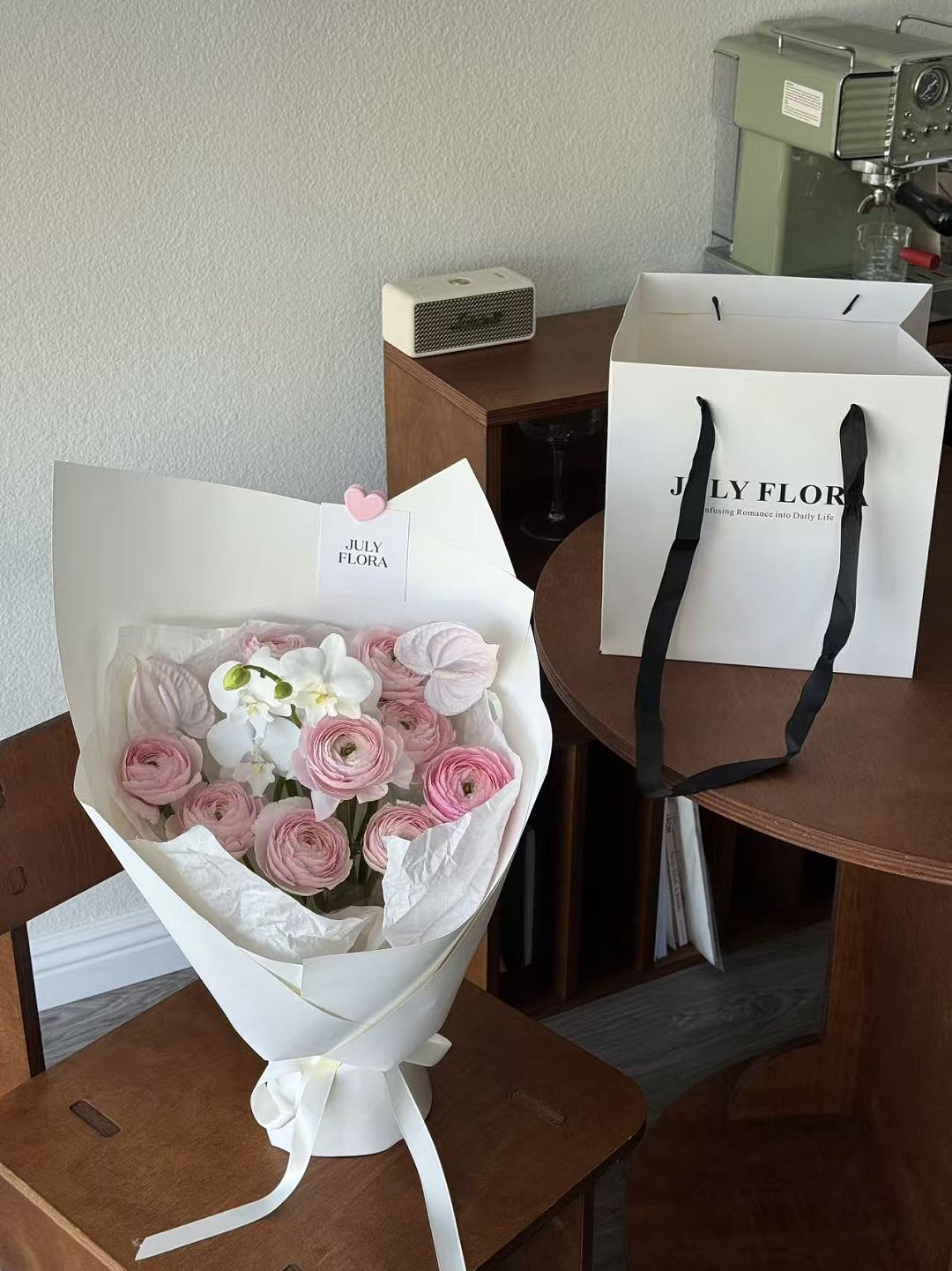 lm_image___2zfov swiper-item-image___2SBSc cover___2hGtr