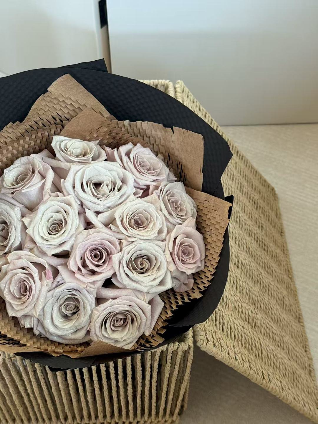 lm_image___2zfov swiper-item-image___2SBSc cover___2hGtr