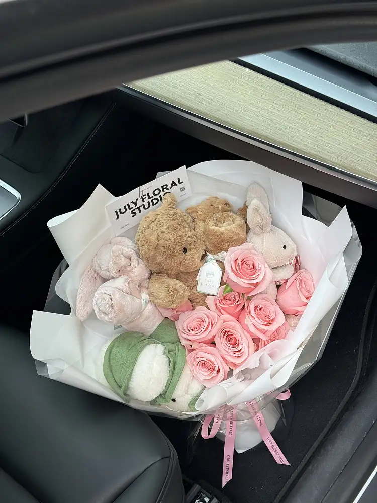 ジェリーキャット ローズ花　Rose Bouquet Discover the Jellycat Amuseable Rose Bouquet 🌹 | TikTok