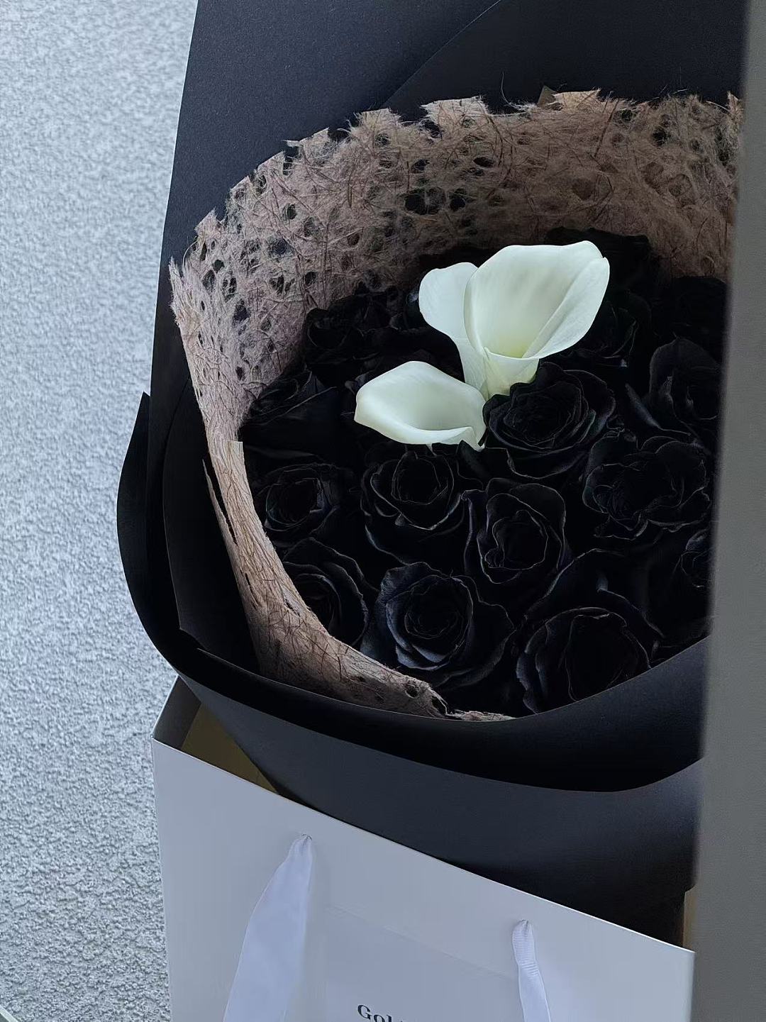 lm_image___2zfov swiper-item-image___2SBSc cover___2hGtr