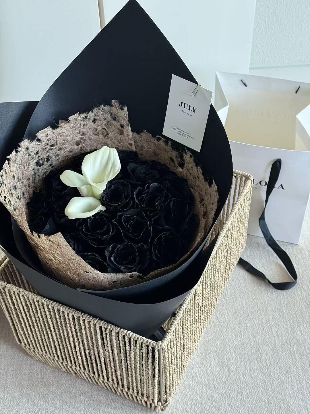 lm_image___2zfov swiper-item-image___2SBSc cover___2hGtr