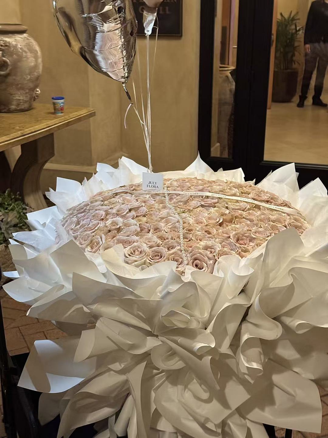 lm_image___2zfov swiper-item-image___2SBSc cover___2hGtr