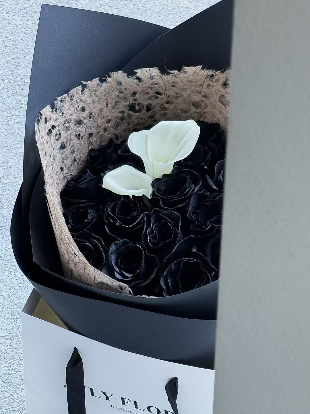 lm_image___2zfov swiper-item-image___2SBSc cover___2hGtr