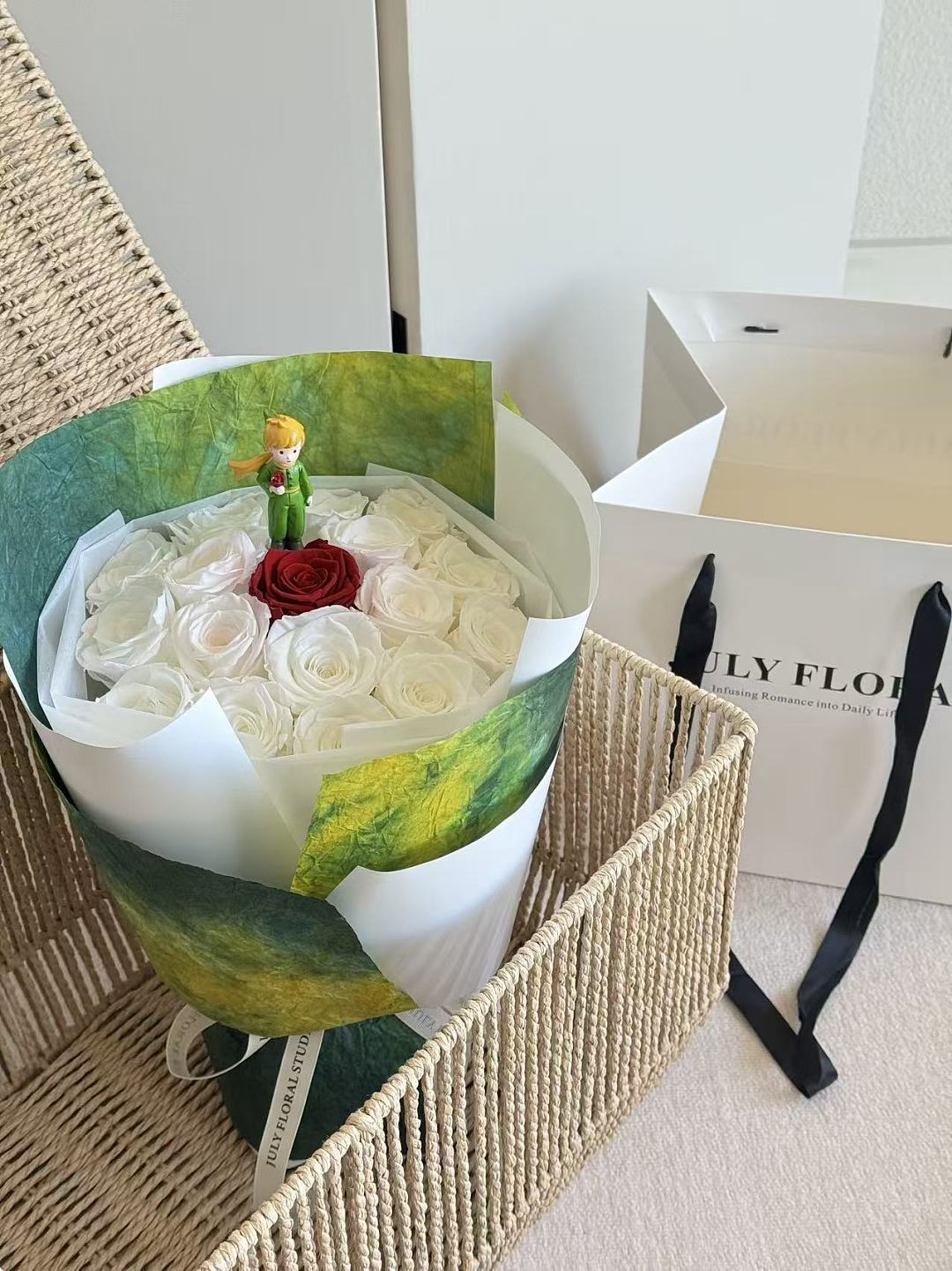 lm_image___2zfov swiper-item-image___2SBSc cover___2hGtr