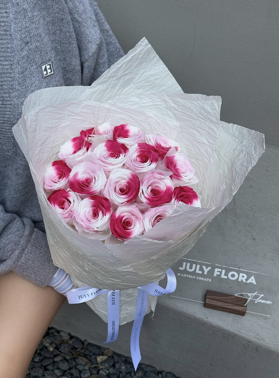 16 Preserved Flower Bouquet
