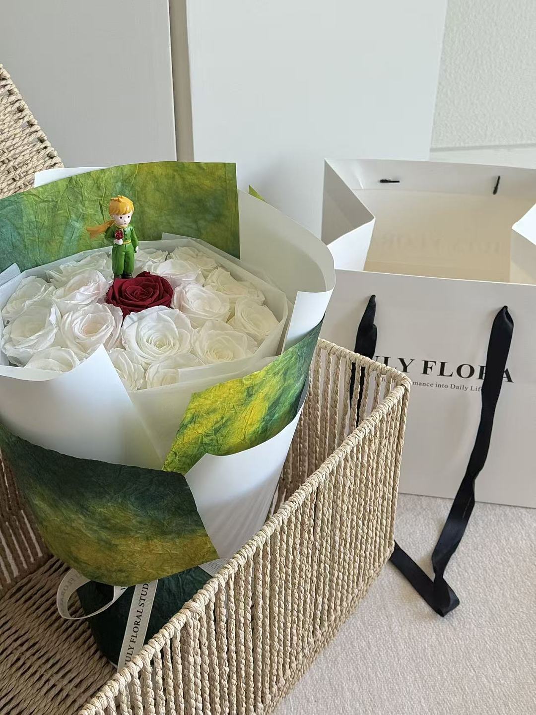 lm_image___2zfov swiper-item-image___2SBSc cover___2hGtr