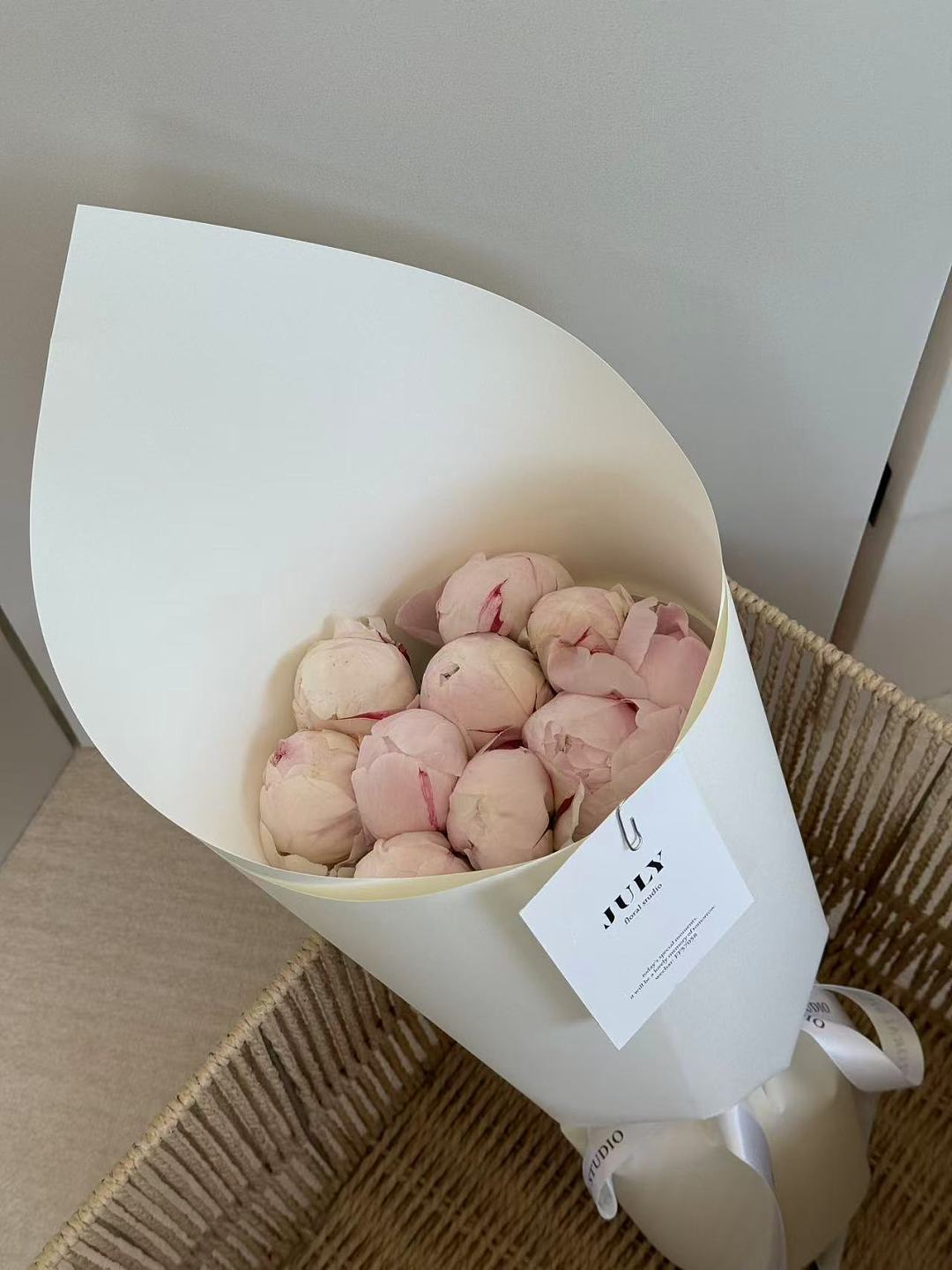 10 Pink Peonies