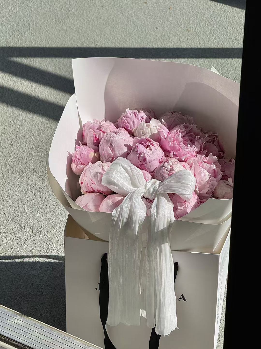 lm_image___2zfov swiper-item-image___2SBSc cover___2hGtr