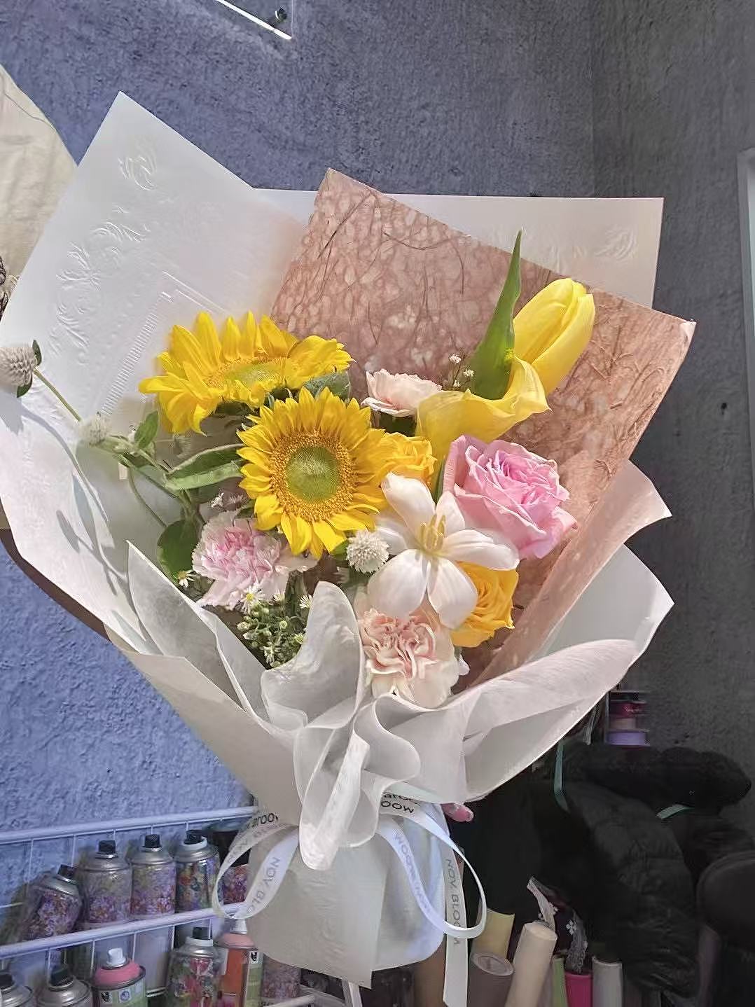 Sunflowers mix bouquet
