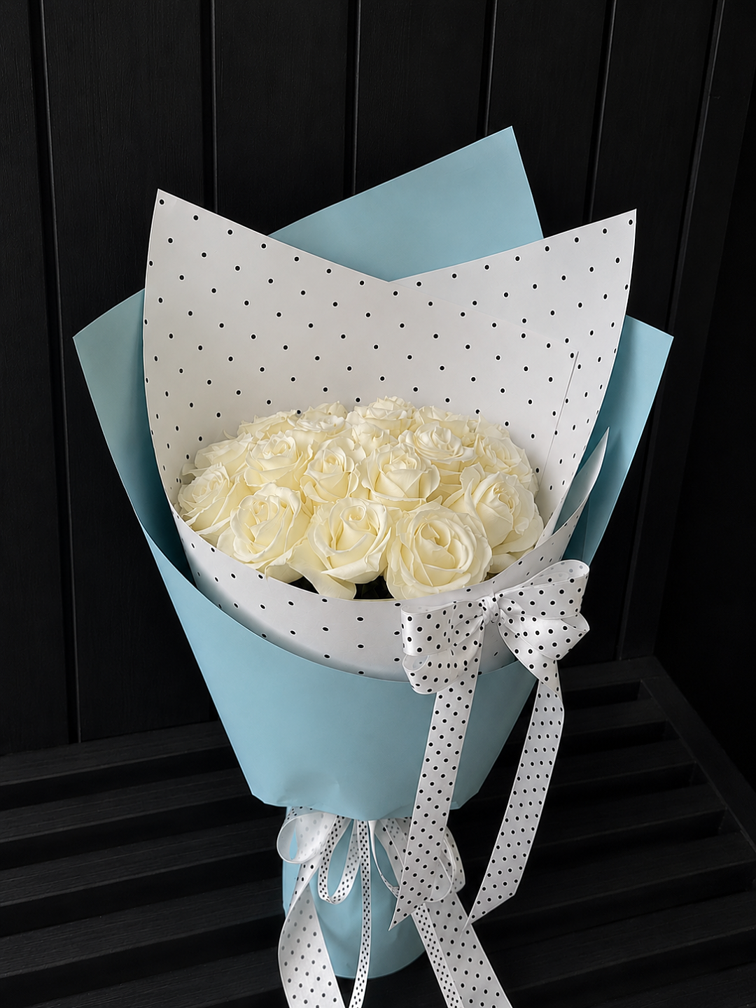 dot dot white roses