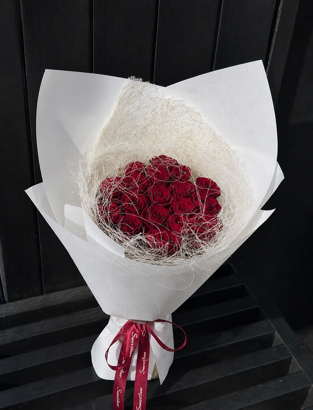 Crimson nest red roses
