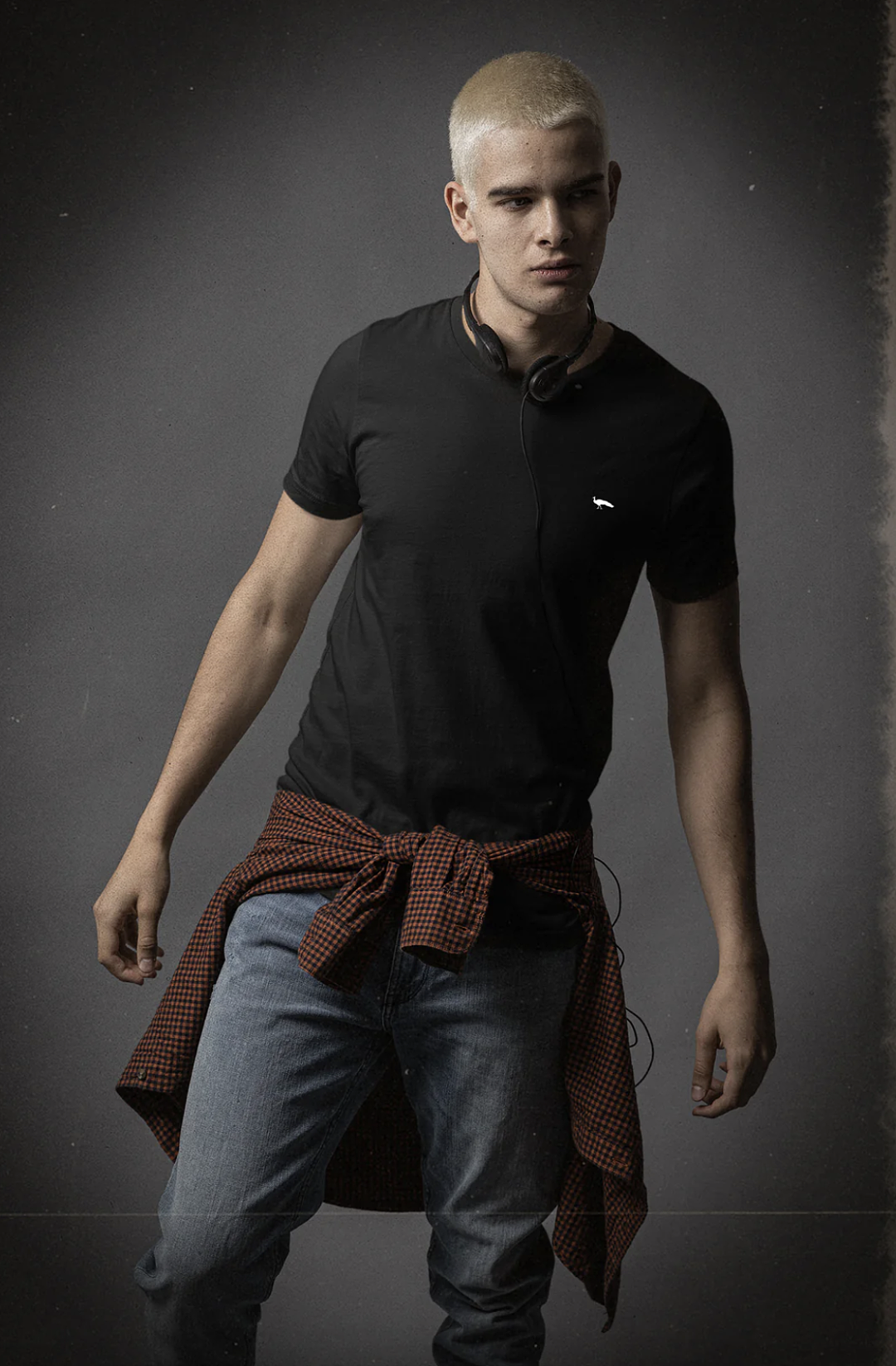 CASUAL T-SHIRT