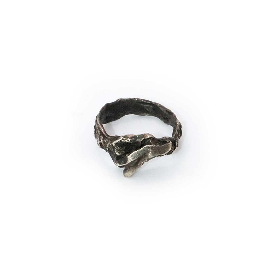 Small Stream Pattern Ring