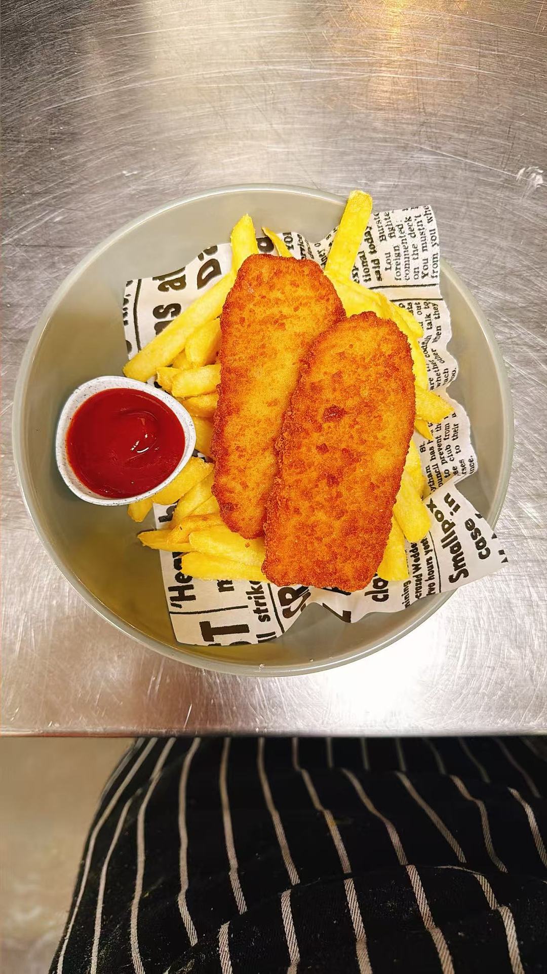 KIDS MEAL-Kids Fish and Chips